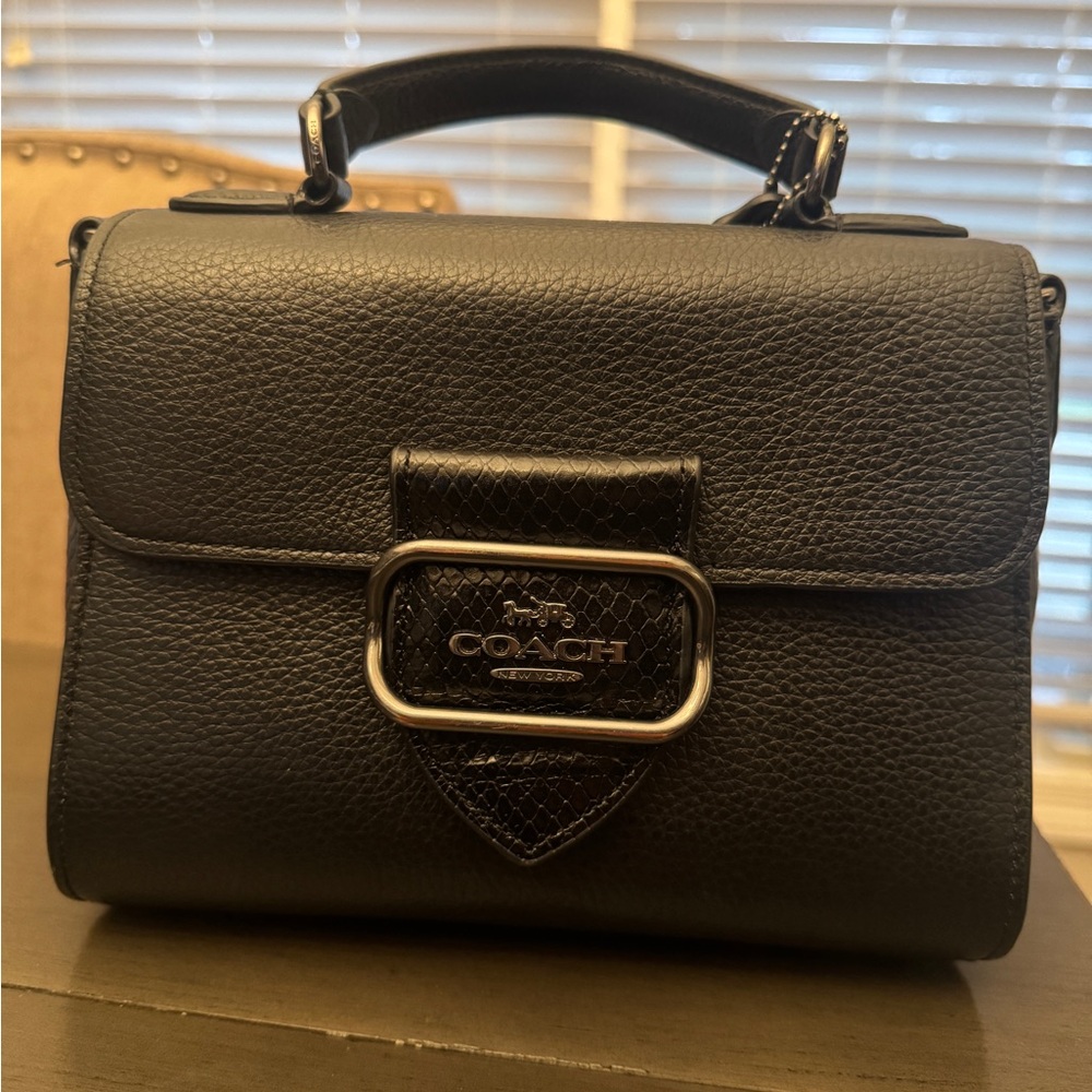 Black leather Coach purse - Picture 2 of 8